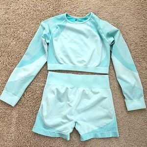 SHEIN women’s high waisted long sleeve crop top & shorts- Size Large